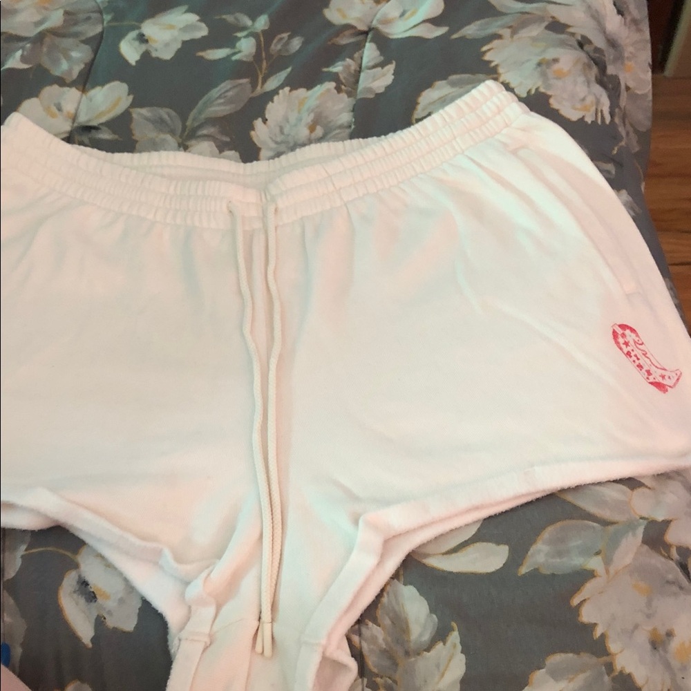 Pink Victoria’s Secret Ivy fleece rolled hem winter white wanted shorts size XL - Picture 2 of 4